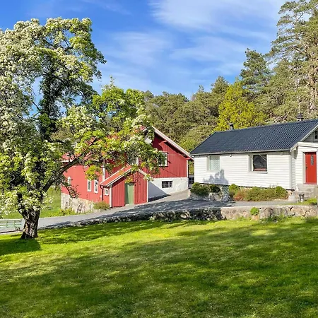 別荘 2 Bedroom Lovely In Færvik