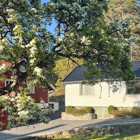 Дом отдыха 2 Bedroom Lovely In *