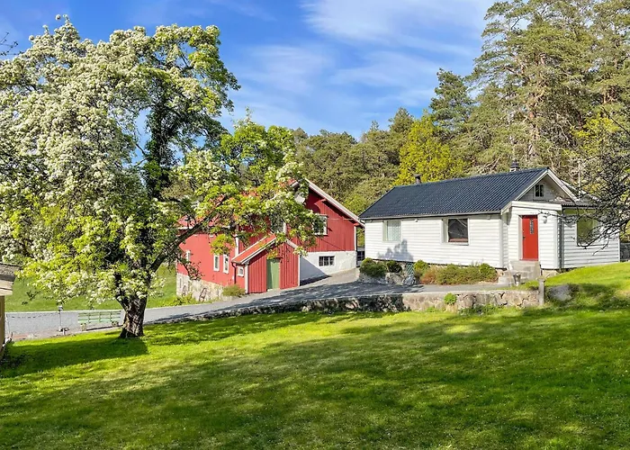 Casa vacanze 2 Bedroom Lovely In Færvik